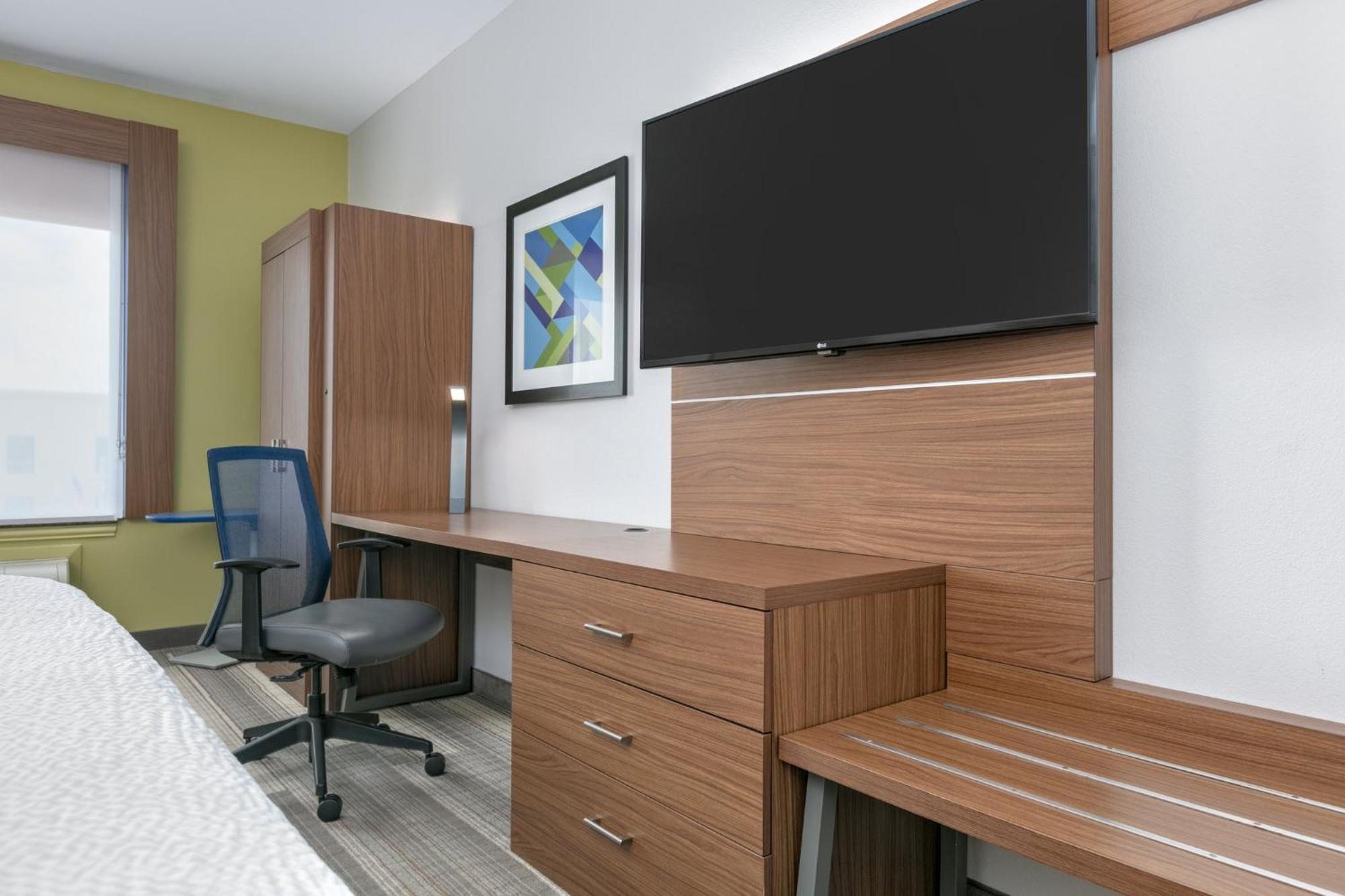 Express & Clute-lake Jackson By Ihg 2* Clute